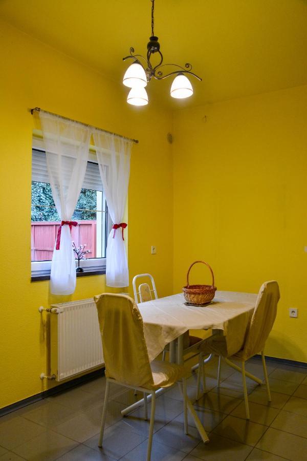 אגר Afrodite Apartmanhaz מראה חיצוני תמונה